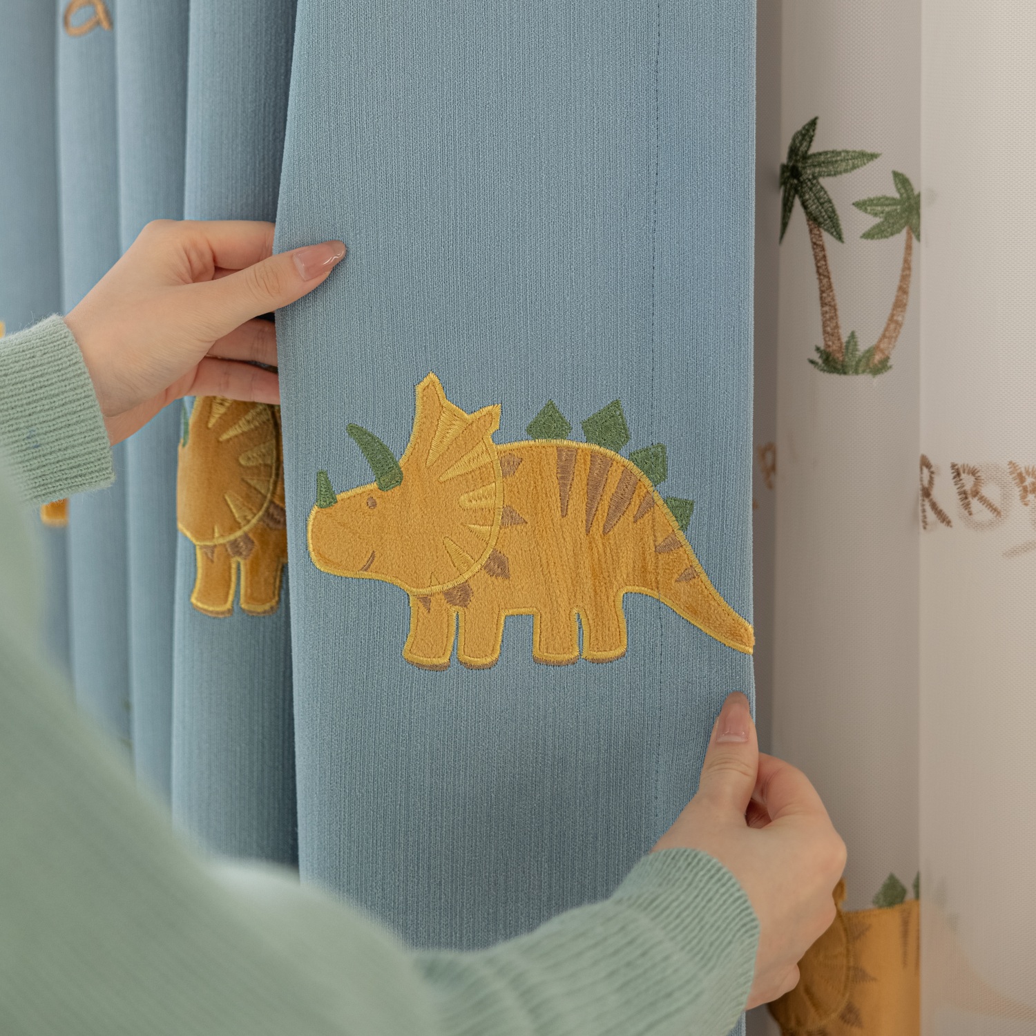Blue Cartoon Dinosaur Kids Bla - Blackout Curtain Nursery recension och pris